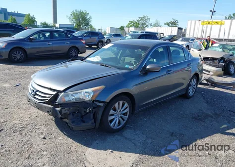 2011 Honda Accord 2.4 Ex из США, поврежденный, VIN 1HGCP2F78BA064570
